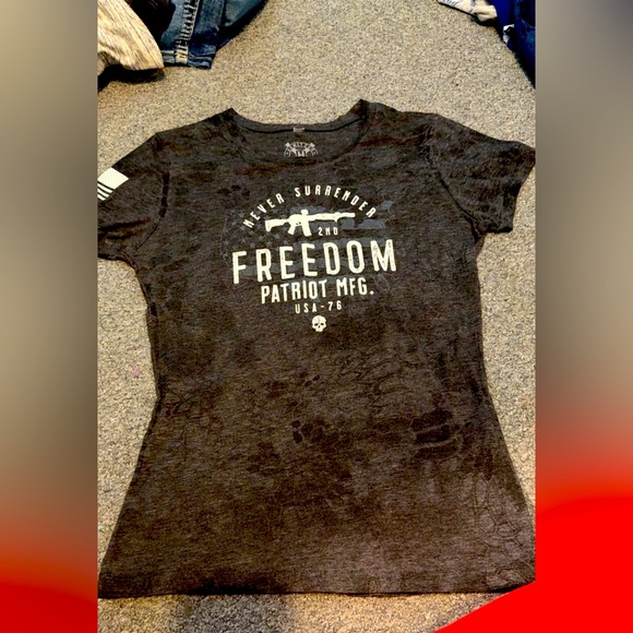 Howitzer women’s shirt - Picture 1 of 2